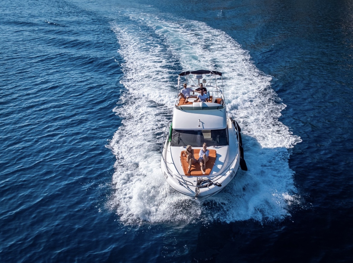 FULL DAY PRIVATE YACHT TOUR